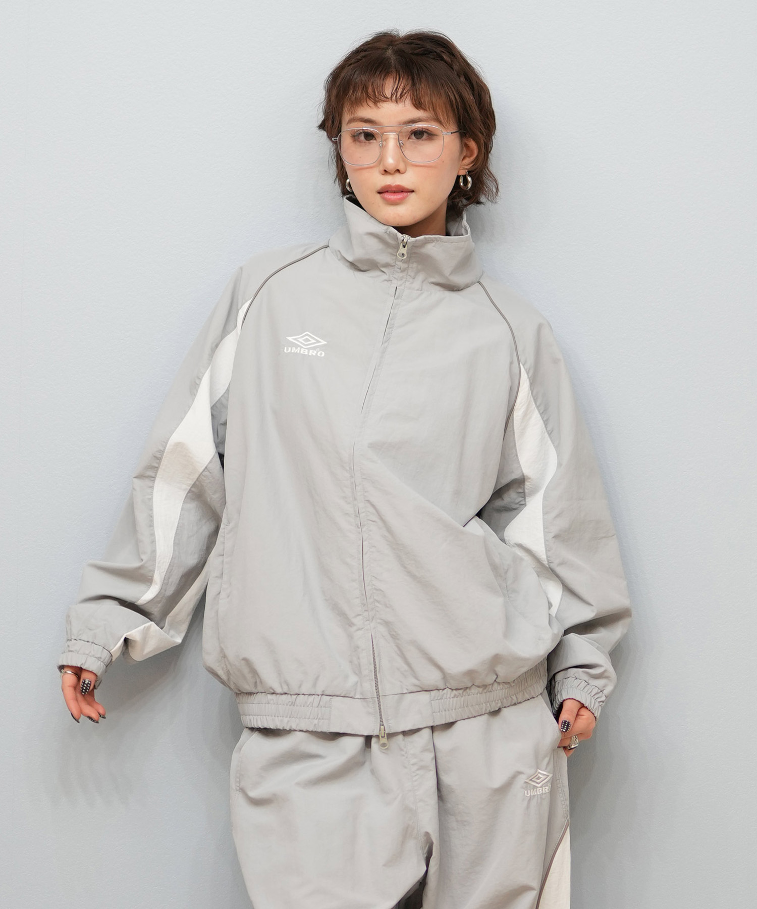 いま『めっちゃ売れてる』UMBROのムラサキスポーツ LIMITED ITEM